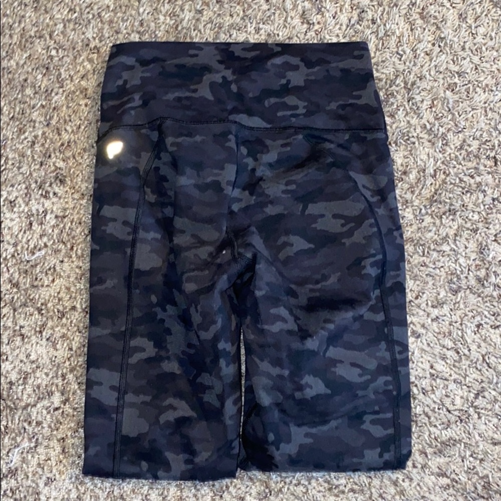 Fabletics 7/8 power hold black camo leggings